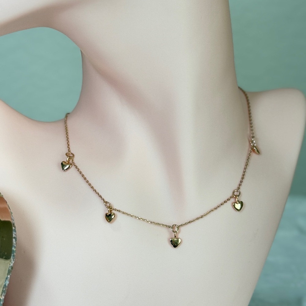 โ๏ธ๐ Gold Heart Charm Necklace - Picture 5 of 6